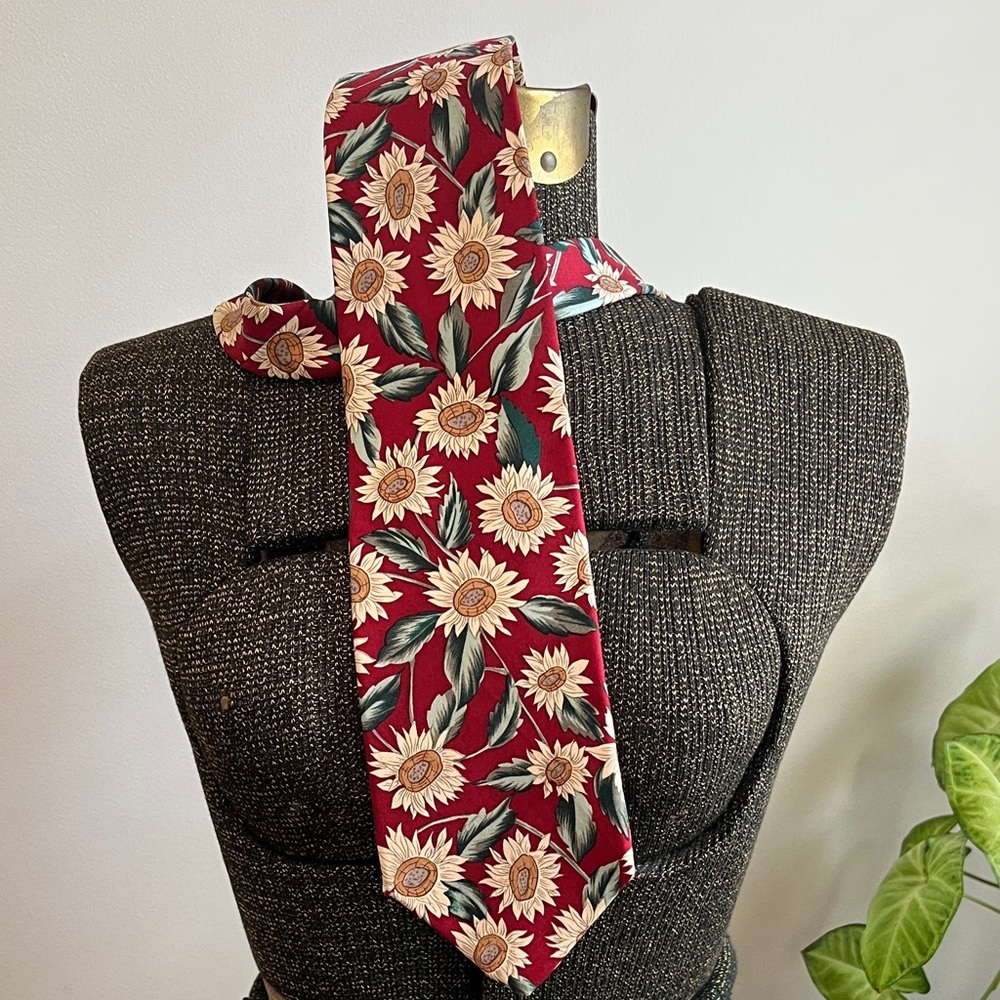 Eddie Bauer Sunflower Tie Vintage
